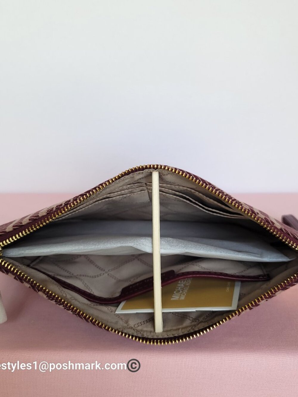 MICHAEL KORS Jet Set Signature Jacquard Large Zip Pouch Wristlet-Dark Berry⭐ - Picture 11 of 15